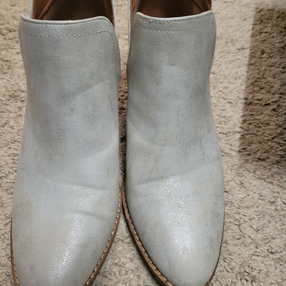 Woman's Boots